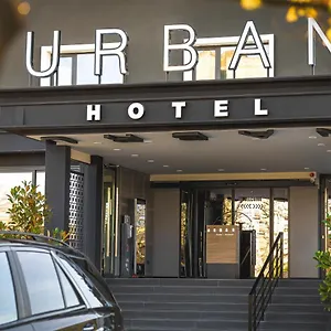 Urban מלון