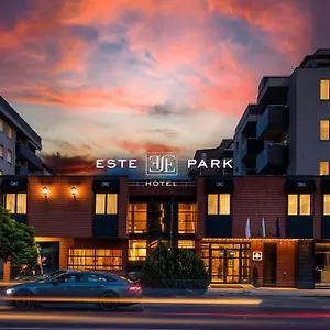 -- Park -- Part Of Urban Chic Luxury Design - Parking & Compliments - Next To Shopping & Dining Mall Hotel