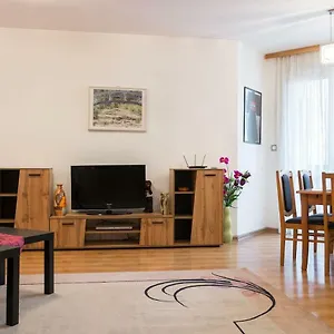 Glorious - 2-bedroom Near Youth Hill By Flat Mаnager Plovdiv
